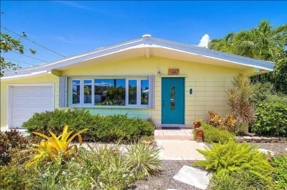 The Butterfly Cottage Marathon Exterior photo